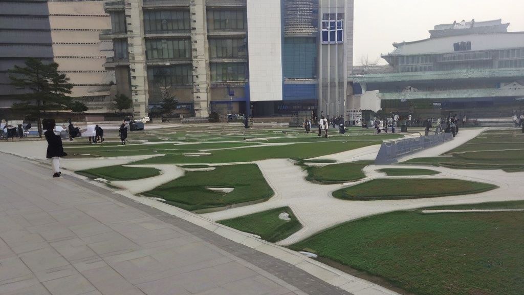 한국인 30대 여성이 침대에 누워 편안하게 잠든 모습, 은은한 달빛이 창문을 통해 들어옴